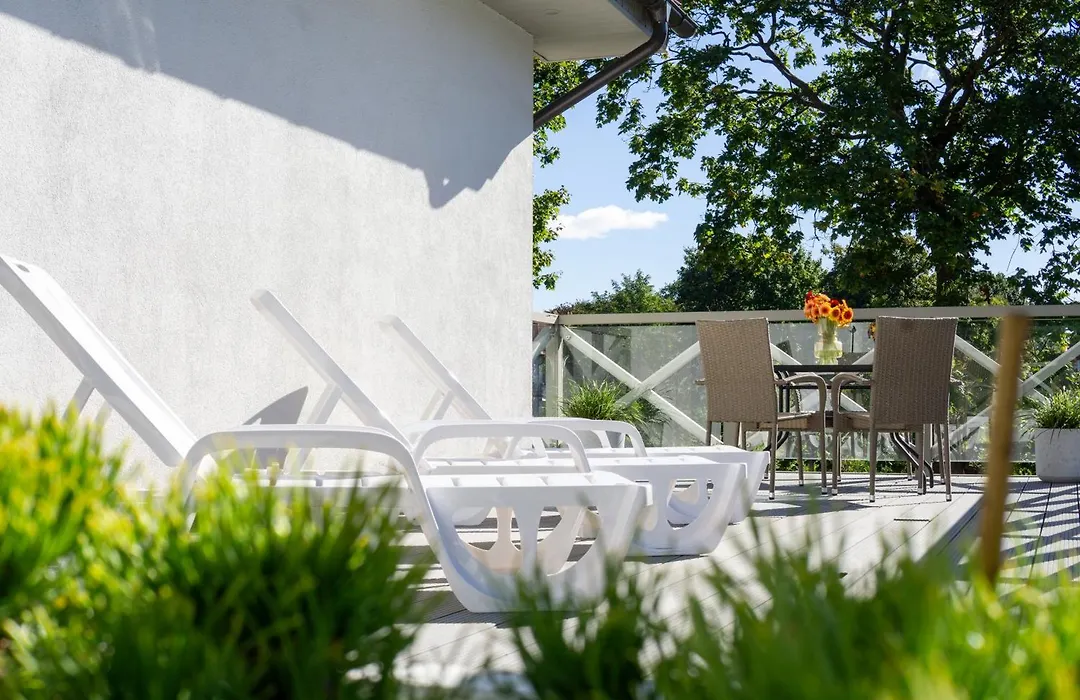 Roomsy Guest House-1